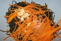 салат из морской капусты с чесноком